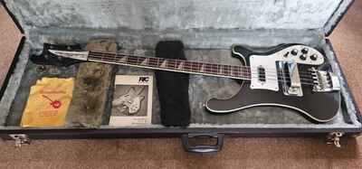 Rickenbacker 4001  /  Electric Bass Guitar w /  HC made in 1975 USA