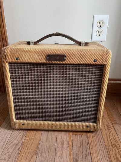 1957 FENDER CHAMP-AMP MODEL 5F1 TWEED AMPLIFIER WORKS! CLEAN INSIDE FAMILY OWNED
