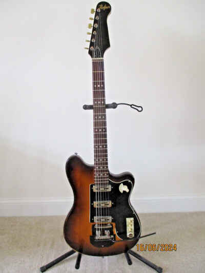 Hofner Guitar:V3:Vintage 1960:Archtop:Electro-acoustic:Tremolo:New Hardcase:Good