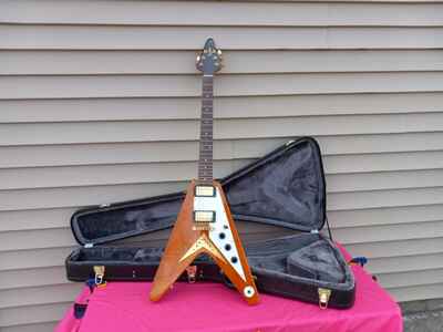 Epiphone 1958 Korina Flying V White Pick Guard Electric Guitar . With Case