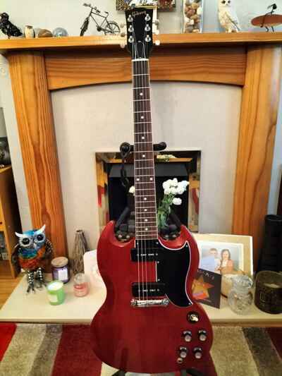 Guitar Gibson SG Special Vintage Cherry with hard case + acces. - mint condition