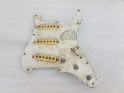 1985 SQUIER by FENDER STRATOCASTER LOADED PICKGUARD  /  PICKUPS