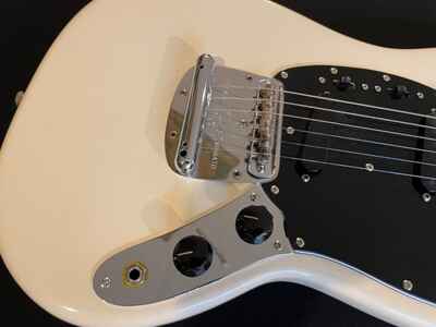 1966 fender mustang guitar