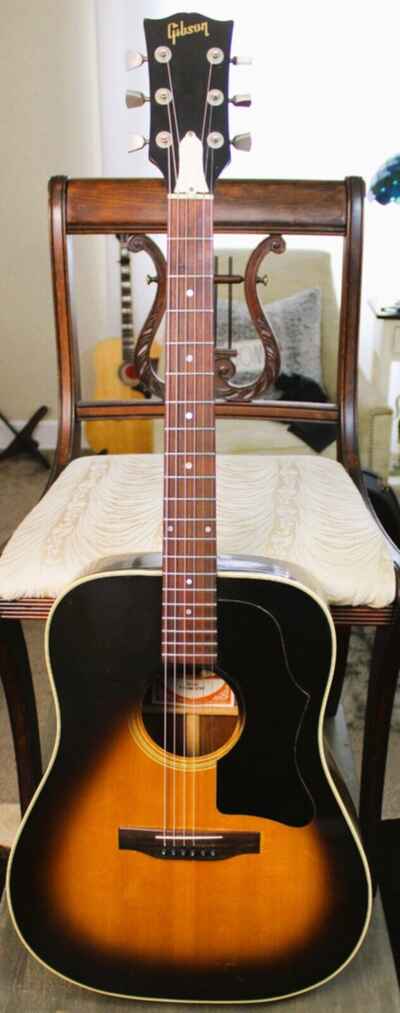 1977 Gibson J-45 Deluxe Vintage Acoustic Guitar