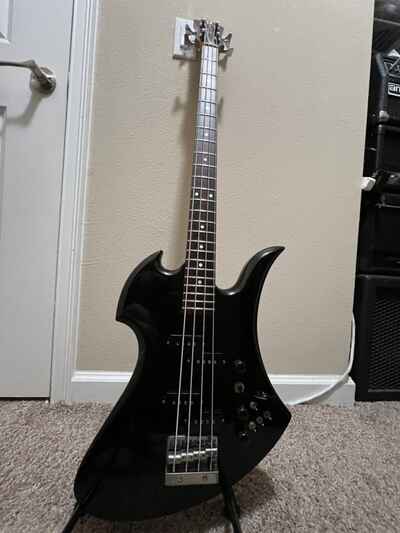 B C. Rich RMB Mockingbird bass MIJ 1985 Black Gloss W / gigbag Clean Sounds Great!