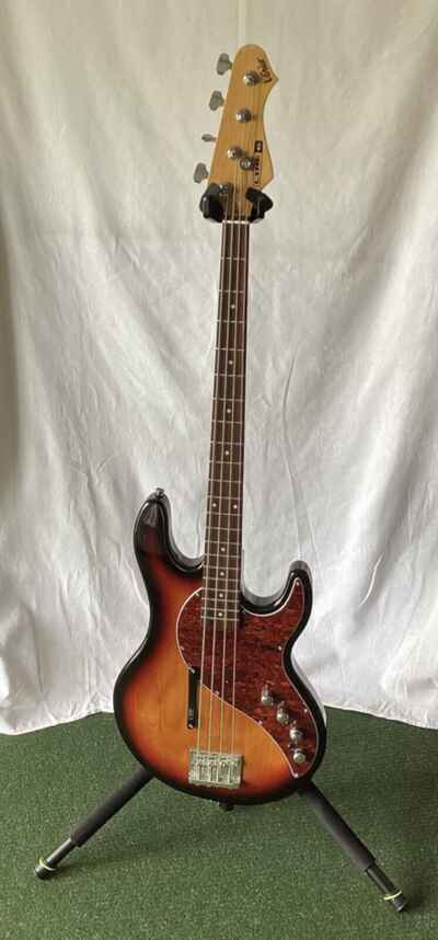 Line 6 Variax 700 Modeling Bass (Fender, Rickenbacker, Music Man, Gibson etc )