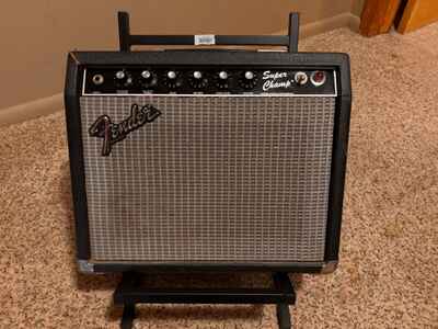 Vintage Fender Super Champ 18-Watt 1x10" Combo Amplifier 1982 - 1986 - Black