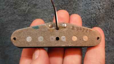 Vintage 1979 Fender Stratocaster guitar pickup old grey bottom part w / cover NR