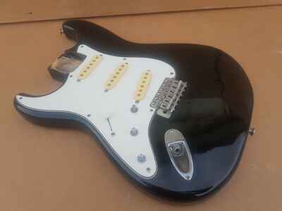 1985 FENDER STRATOCASTER BODY - LEFT HAND - LOADED