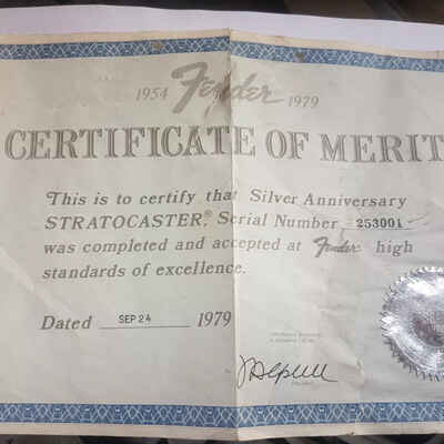 1979 FENDER STRATOCASTER SILVER ANNIVERSARY  /  25 th CERTIFICATE