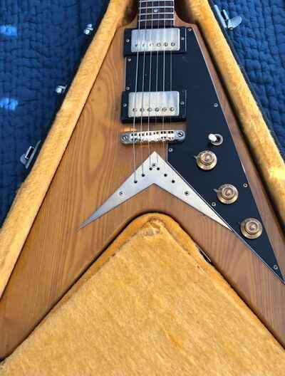 GRECO Vintage 1975 Flying V - original case, good+ with "vintage vibe"