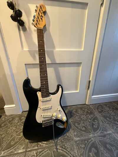 1980s SUNN MUSTANG STRATOCASTER ELECTRIC GUITAR