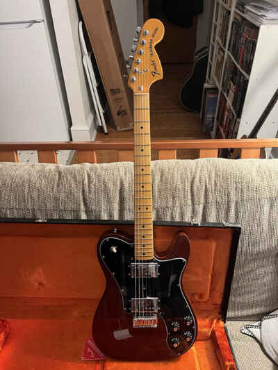 Fender American Vintage II 1975 Telecaster Deluxe in Mocha