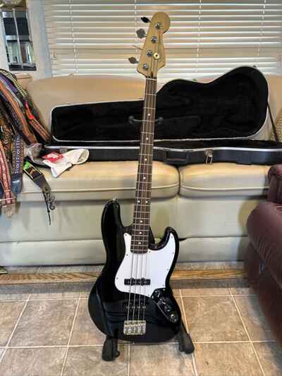 1995 Fender Jazz Bass MIM Rosewood Fretboard ??XINT COND?? - With Chainsaw Case