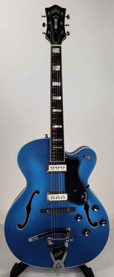 Guild X-175 Manhattan Special Electric Semi-Hollow Guitar, Malibu Blue w /  Case