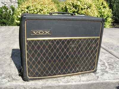 Vintage Vox Cambridge Reverb Guitar Amplifier Needs Work