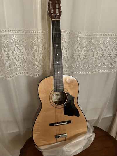 Rare Beautiful Vintage 1970??s Gremlin G10S Acoustic Guitar With Case, Never Used