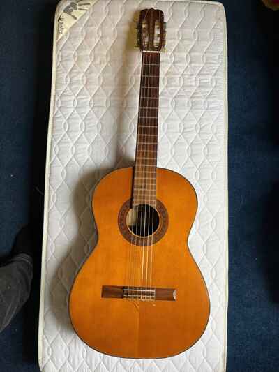 Morris full sized Nylon string Classical Guitar (1970) S / N 100 - Solid Cedar Top