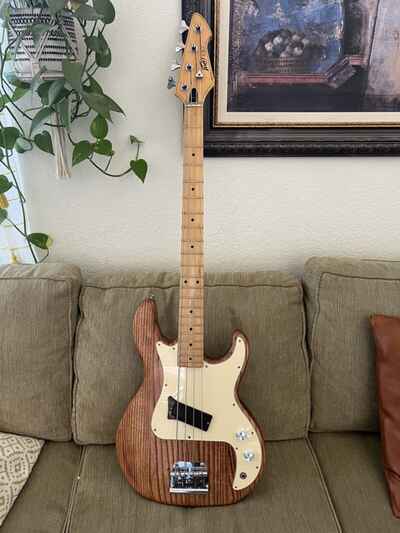 1983 Peavey T-20 Bass Guitar Natural Very Good Condition