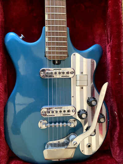 1964 Tiesco Del Ray WG-2L Sharkfin Electric Guitar