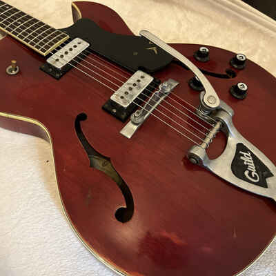 1963 Guild T-100D Slim Jim Archtop Guitar with bigsby  /  Guildsby