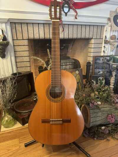 Abe Gut 65S Vintage Classical Guitar By Zen-On Co , MIJ in 70s, Gorgeous!