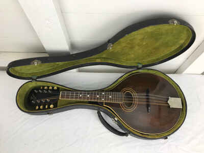 1921 Gibson Mandolin w /  Original Case. Model A-2