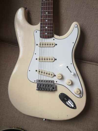 Vintage 1970??s Hondo 2 stratocaster