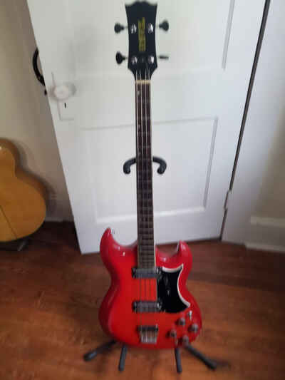 Univox Badazz Bass 1970s Red Guild Copy