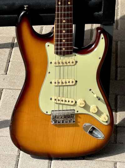 1959 Fender Stratocaster very rare 1st month w / a Slab Rosewood neck on a budget