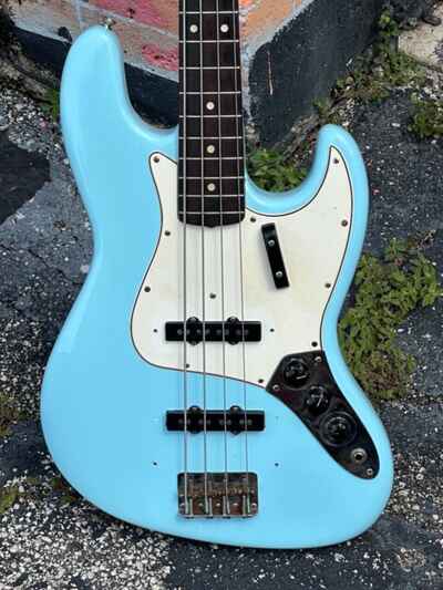 1965 Fender Jazz Bass pretty refinish in Sonic Blue & ready for its next gig !