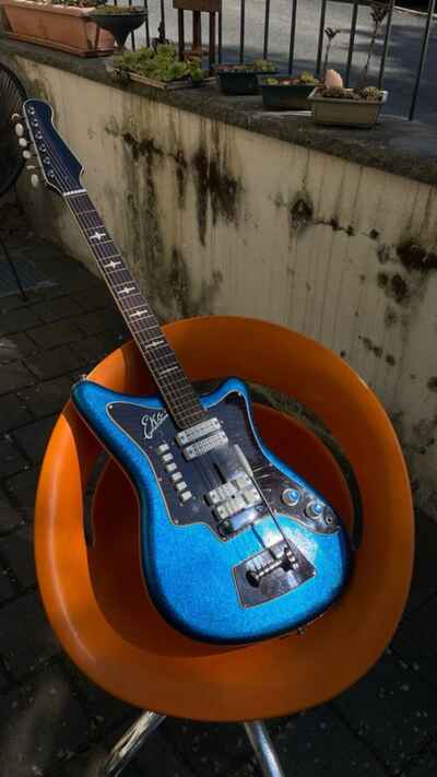 Eko Gitarre 500V4 VINTAGE 1960-1964 EGitarre blue sparkle / mother of pearl-selten