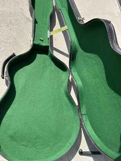 Vintage Hofner Guitar Case - Hollow Body - Grenn Lining - 17" wide