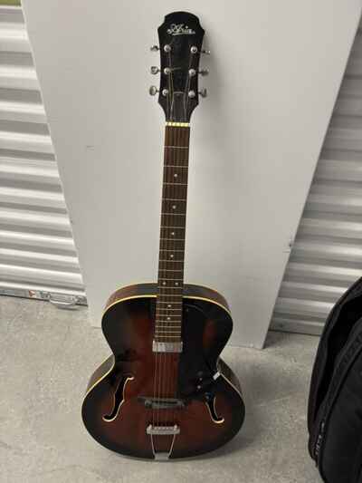 Aria Pro II - FA-50e - Hollowbody Archtop Acoustic Electric Guitar With Case