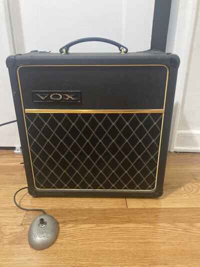 Vox Pathfinder Model V1011 Solid State Combo amplifier vintage mp V 1011