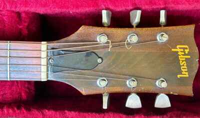 Vintage Gibson J-50 Deluxe W /  hard case