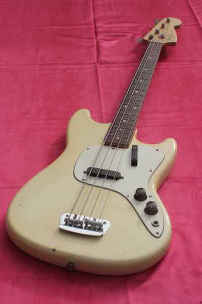 Guitare bass vintage FENDER MUSICMASTER 1971