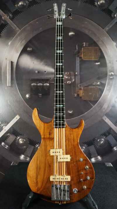 Kramer DMZ 5000 1979 Aluminum Neck 4-String Bass