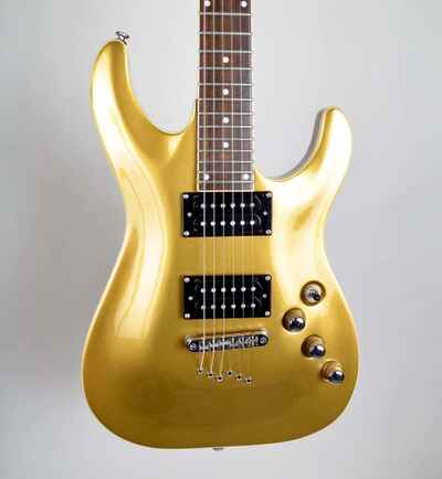 Greco Wild Scamper Electric Guitar - Carved Gold Top 24-fret Superstrat (Excelle