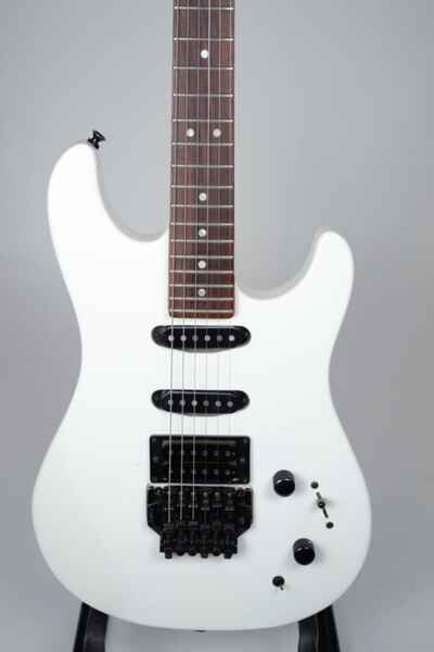 Peavey Tracer Deluxe White 1980s OHSC