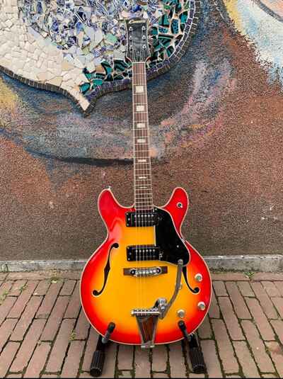 1960s Japanese Matsumoku Commodore N25 Hollow Body - Cherry Sunburst - Mint ++