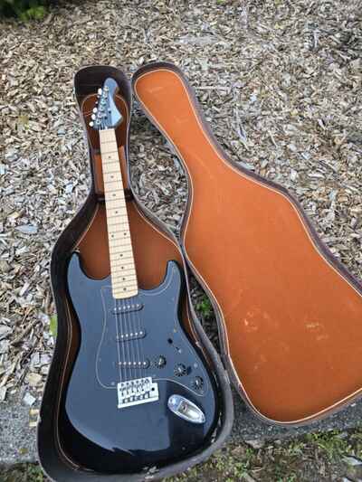 Vintage Margin Stinger SSX Electric Guitar w /  Case