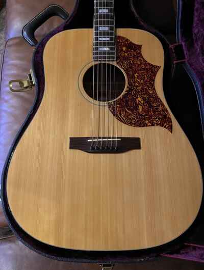 Gibson SJ Deluxe Acoustic Guitar 1974