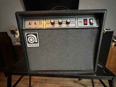 AMPEG G-18 2-CHANNEL GUITAR AMPLIFIER 1970??s VINTAGE MADE IN USA