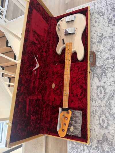 Fender Customshop 1957 Precision Bass Journeyman Relic Aged White Blonde