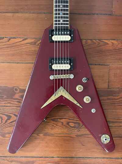 ?81 Dean Flying V w /  Case USA VTG 1981 Dimarzio Cherry Red + Gibson Strings