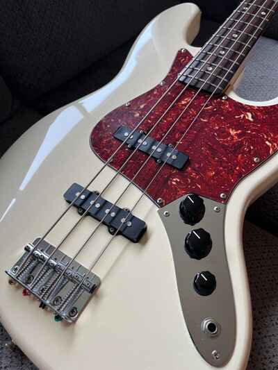 1984 Fender Jazz Bass (Mex) VGC