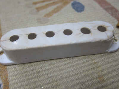 1954-1956 Fender Stratocaster ??Bakelite?? pickup cover