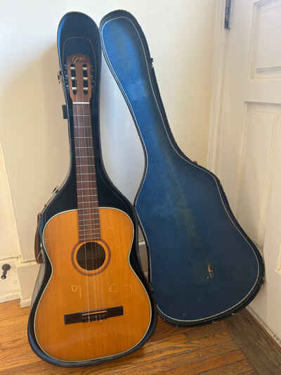 Vintage Goya 1960s G-13 6 String Acoustic Guitar. Good Condition.