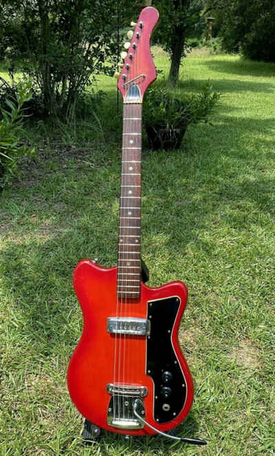 1965-1966 PALMER  /  TEMPO ONE(?) Matsumoku Double-Cut Red Electric Guitar - NICE